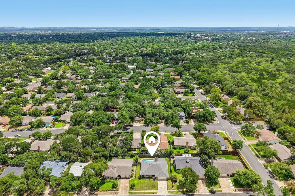 2717 Charlesworth Drive Austin TX 78745