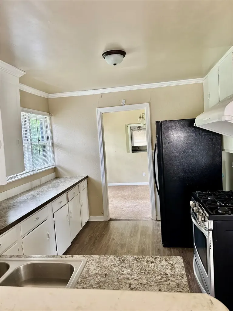 415 E 7th Street Taylor TX 76574