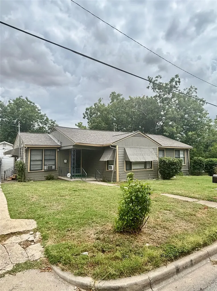 415 E 7th Street Taylor TX 76574