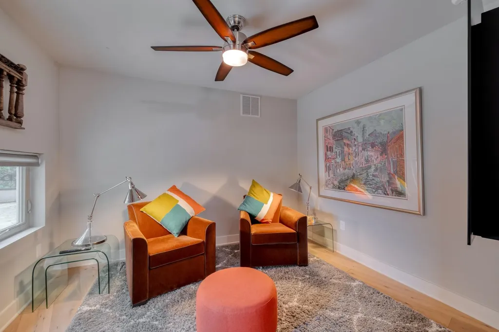 209 El Paso Street Austin TX 78704