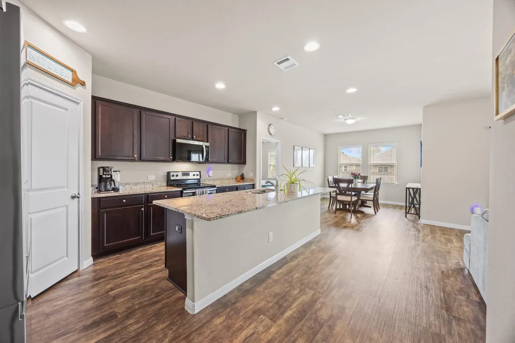 14009 Mark Christopher Way Manor TX 78653