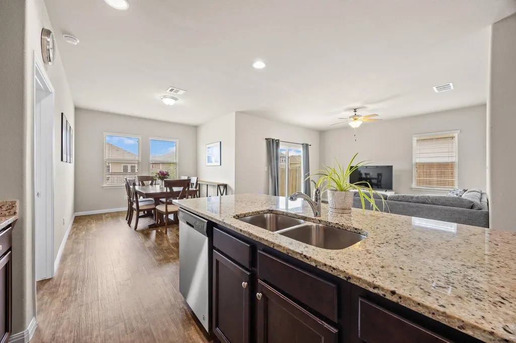14009 Mark Christopher Way Manor TX 78653