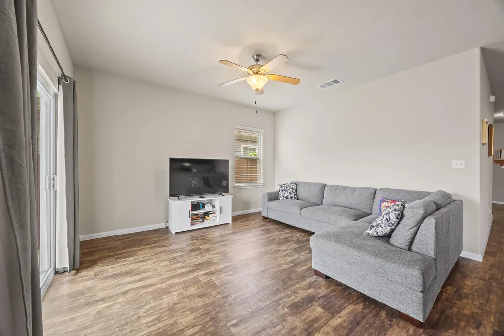 14009 Mark Christopher Way Manor TX 78653