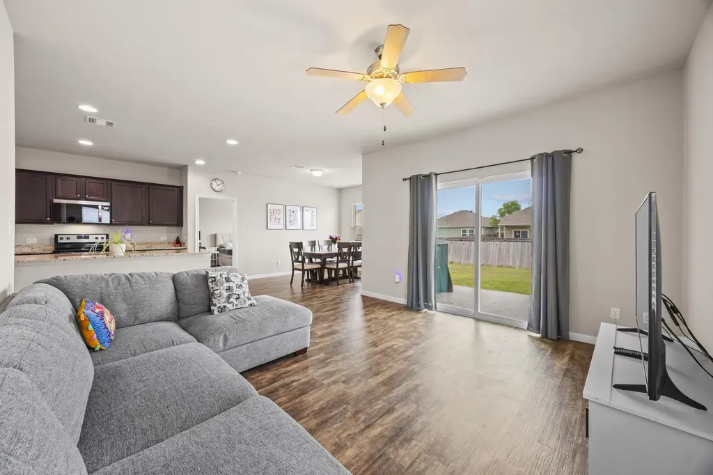 14009 Mark Christopher Way Manor TX 78653