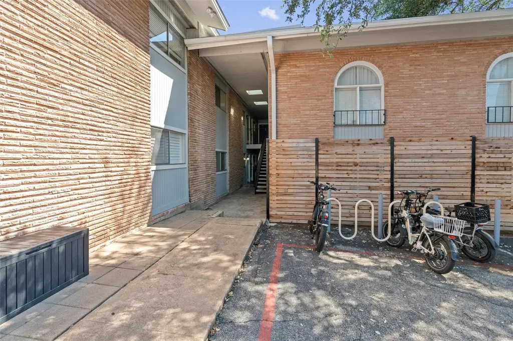 2208 Enfield Road Austin TX 78703