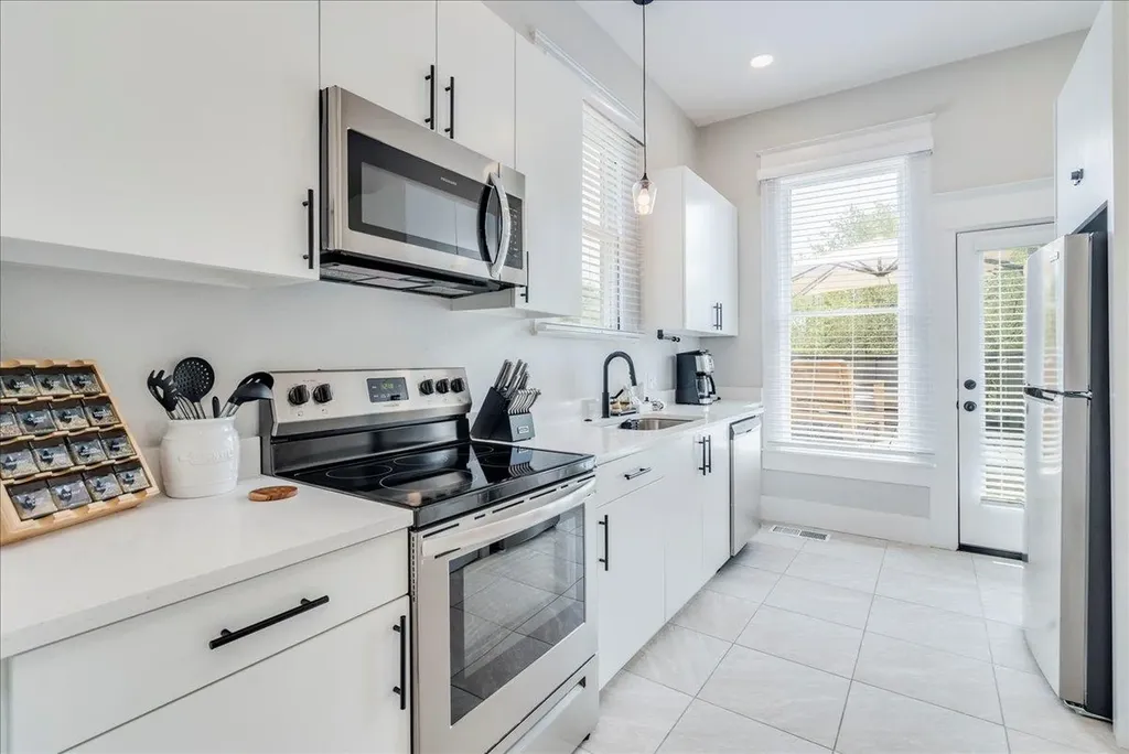1317 Newning Avenue Austin TX 78704