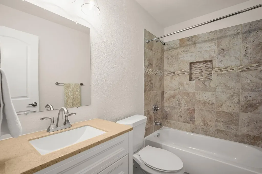 110 W Garrett Run Austin TX 78753