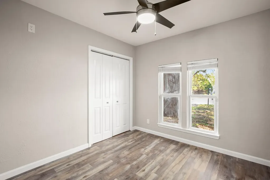 110 W Garrett Run Austin TX 78753
