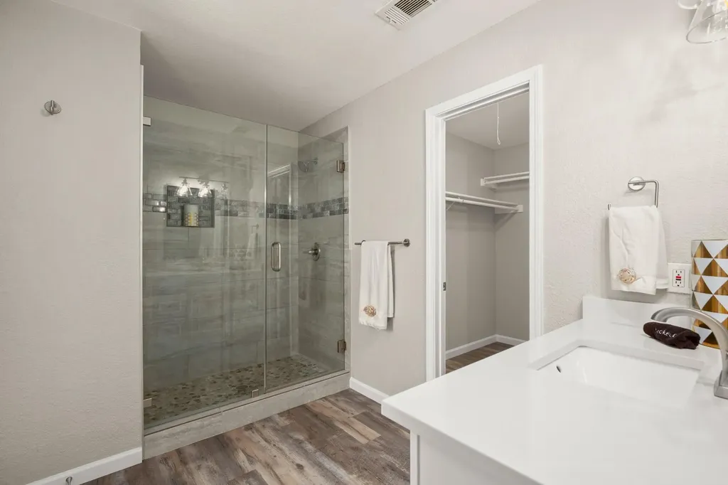 110 W Garrett Run Austin TX 78753