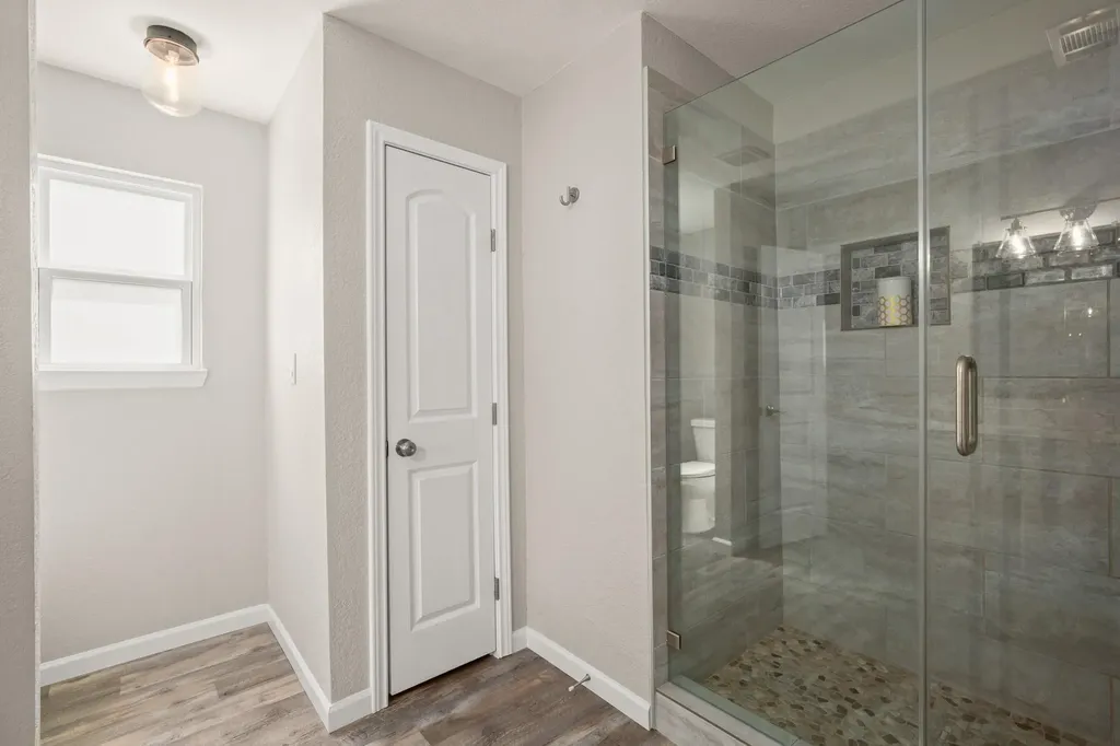 110 W Garrett Run Austin TX 78753