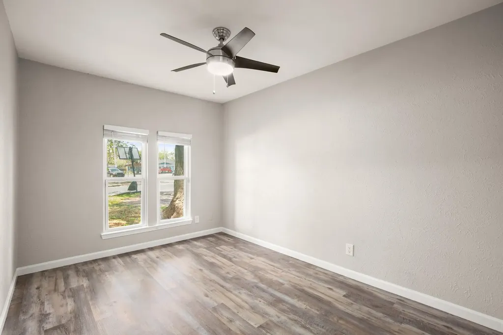 110 W Garrett Run Austin TX 78753