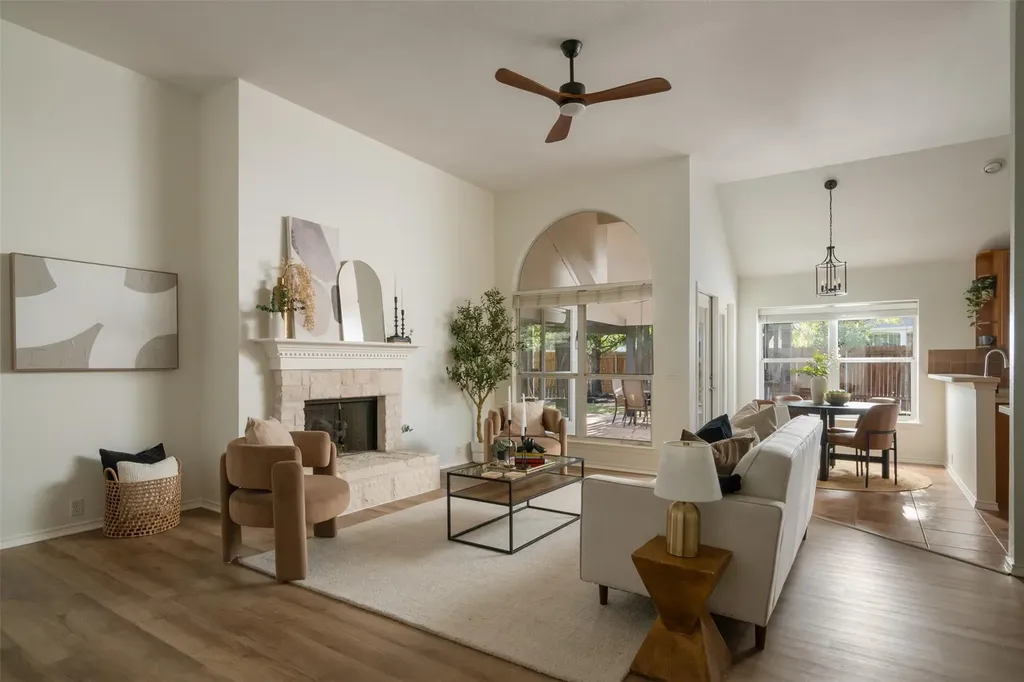 209 Jockey Bluff Cove Austin TX 78748