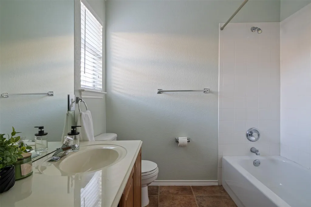 209 Jockey Bluff Cove Austin TX 78748