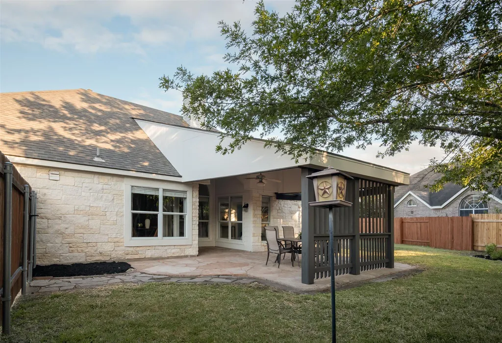 209 Jockey Bluff Cove Austin TX 78748