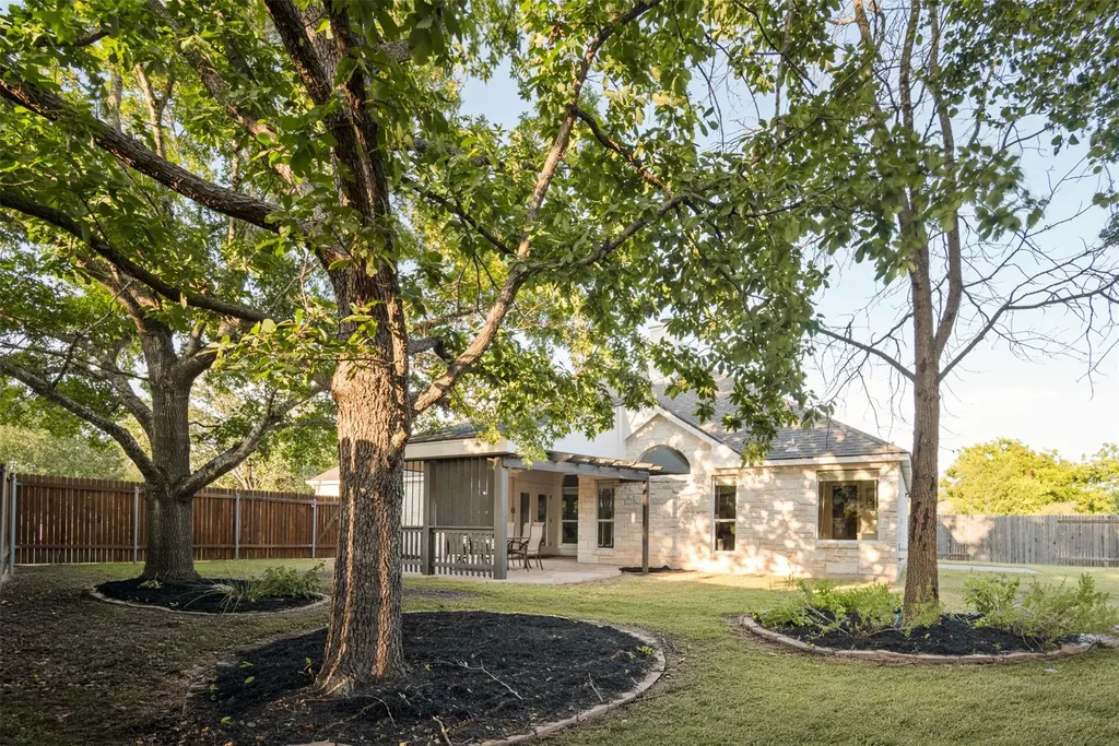 209 Jockey Bluff Cove Austin TX 78748