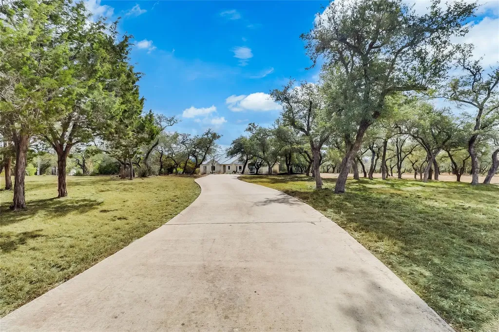 1100 Norwood Road Dripping Springs TX 78620