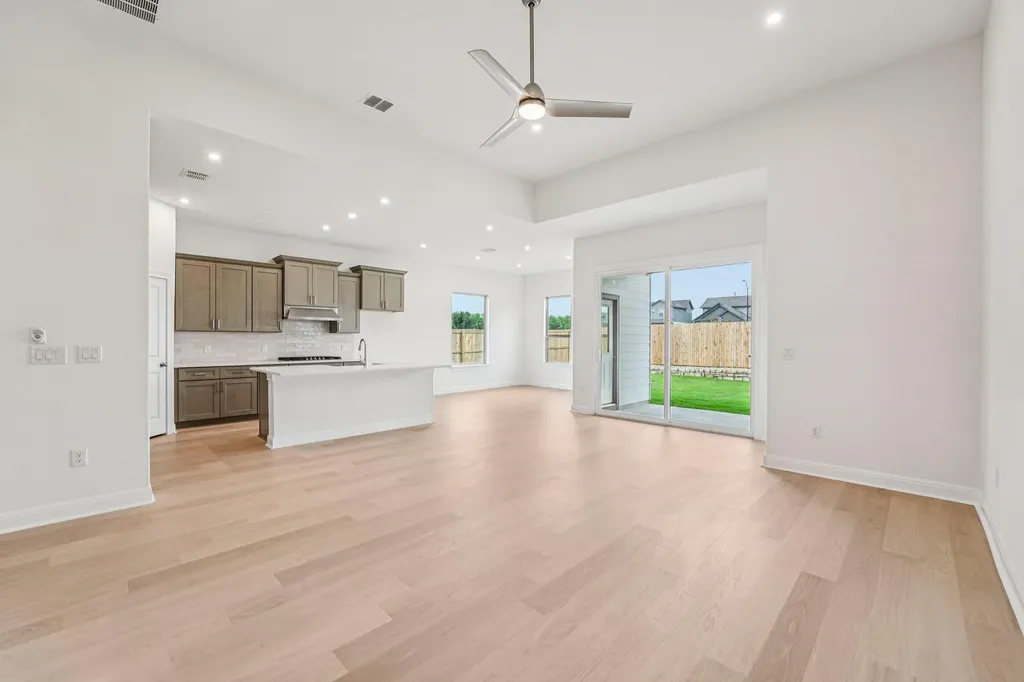 509 Treadwell Lane Kyle TX 78640