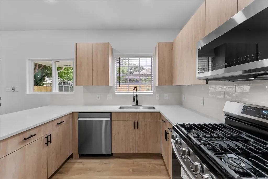 3709 Bratton Heights Drive Austin TX 78728