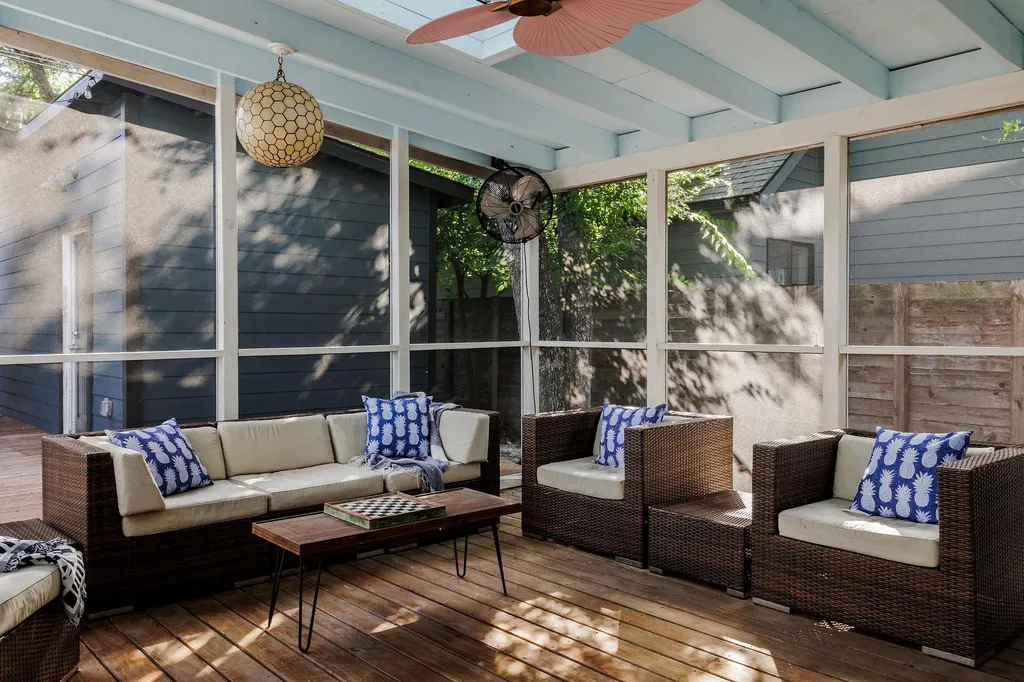 2104 De Verne Street Austin TX 78704