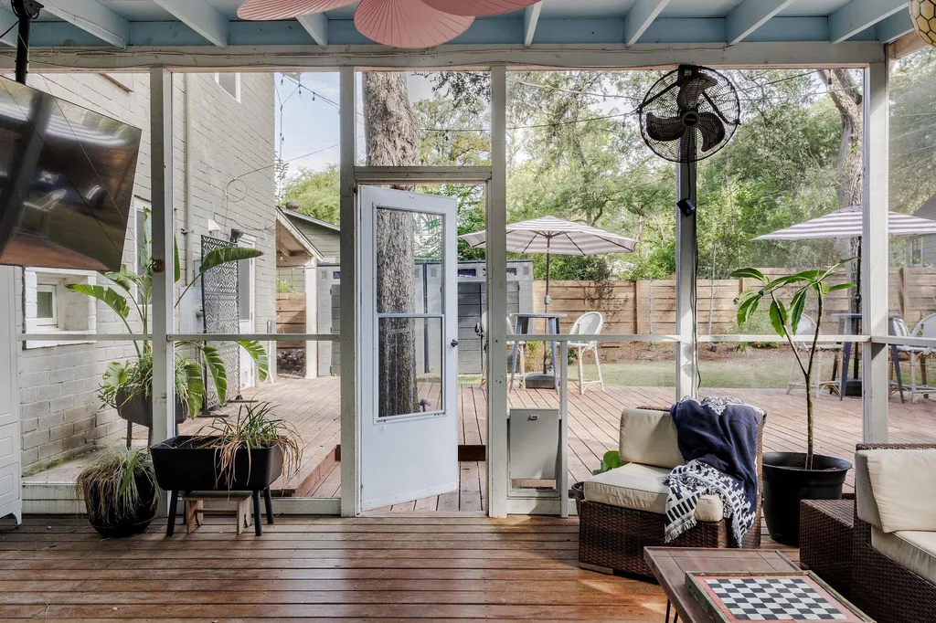 2104 De Verne Street Austin TX 78704