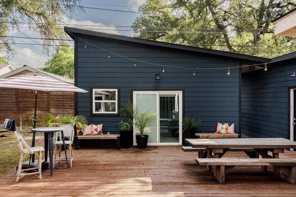 2104 De Verne Street Austin TX 78704
