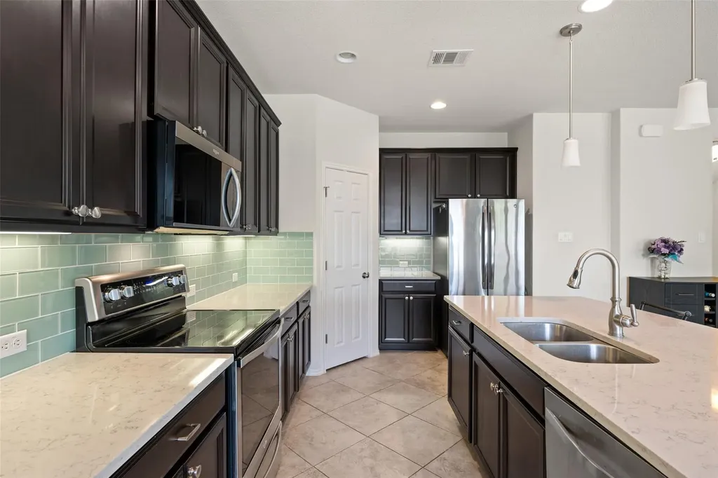 16000 Canberra Trail Austin TX 78728