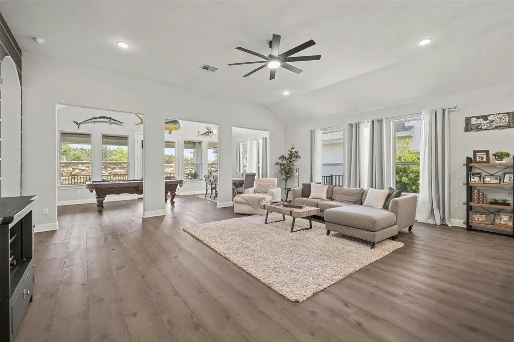 1820 Ficuzza Way Leander TX 78641