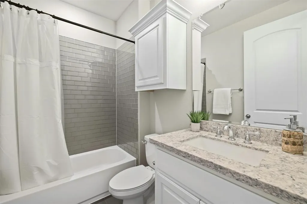 1820 Ficuzza Way Leander TX 78641