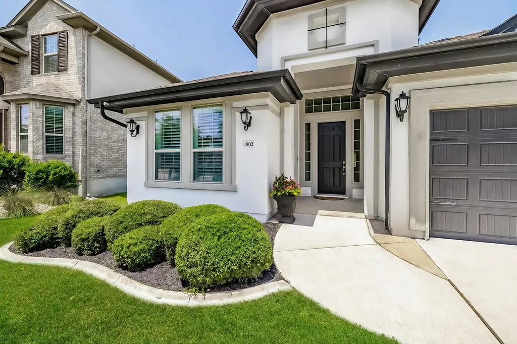 1820 Ficuzza Way Leander TX 78641