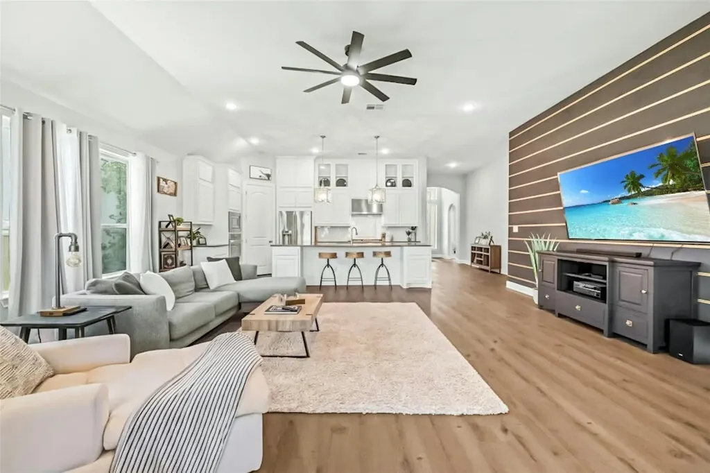 1820 Ficuzza Way Leander TX 78641