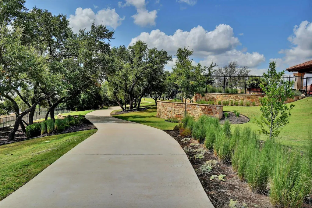 1820 Ficuzza Way Leander TX 78641