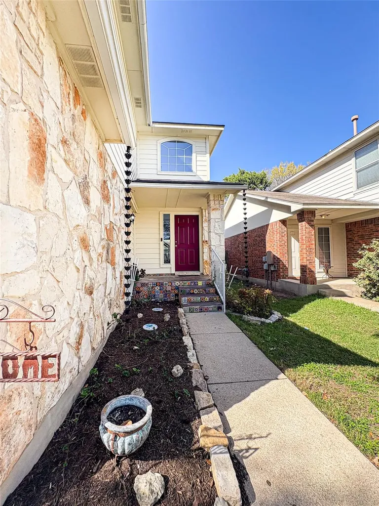 11704 Paul E Anderson Drive Austin TX 78748