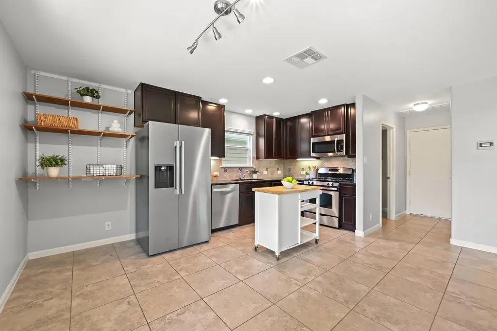 9309 Sweetgum Drive Austin TX 78748