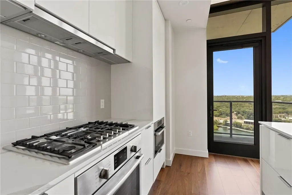 44 East Avenue Austin TX 78701