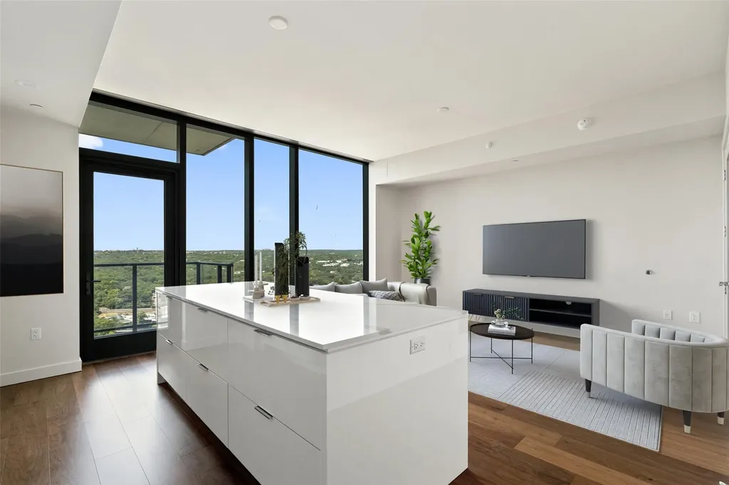 44 East Avenue Austin TX 78701
