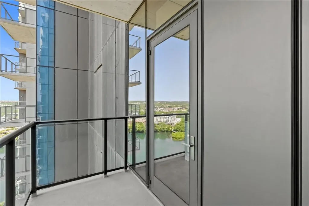 44 East Avenue Austin TX 78701