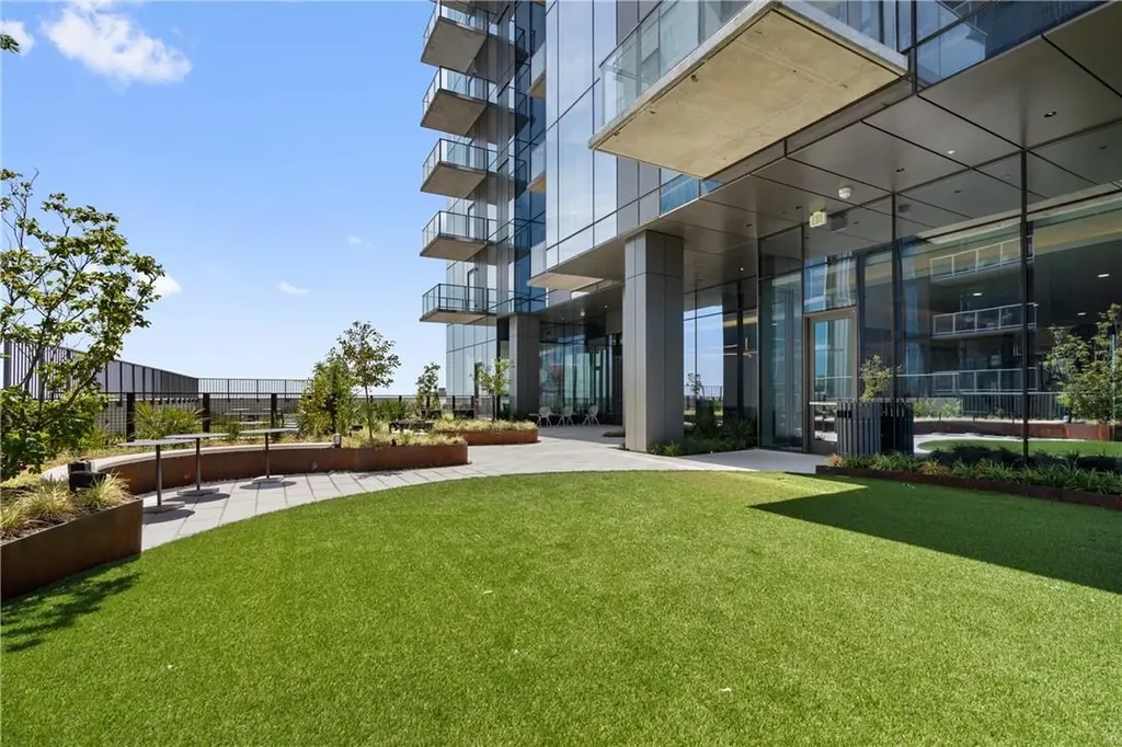 44 East Avenue Austin TX 78701