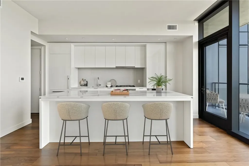 44 East Avenue Austin TX 78701