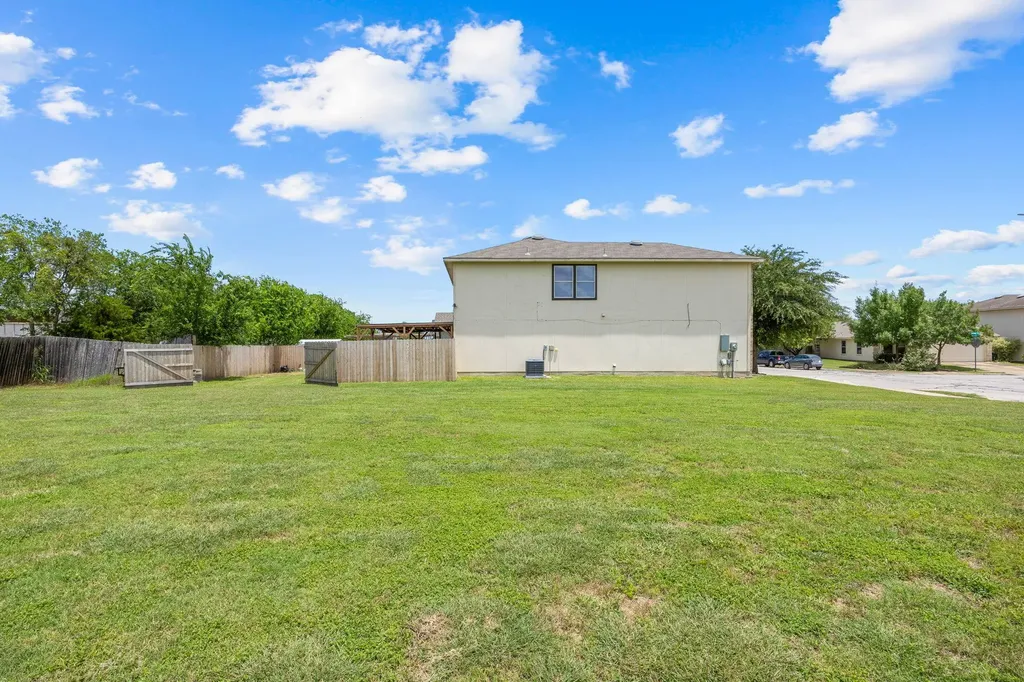 12952 Wedding Drive Manor TX 78653