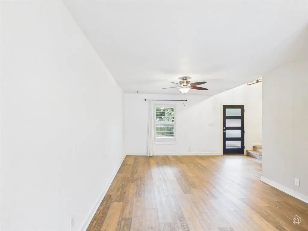 6211 Manor Road Austin TX 78723