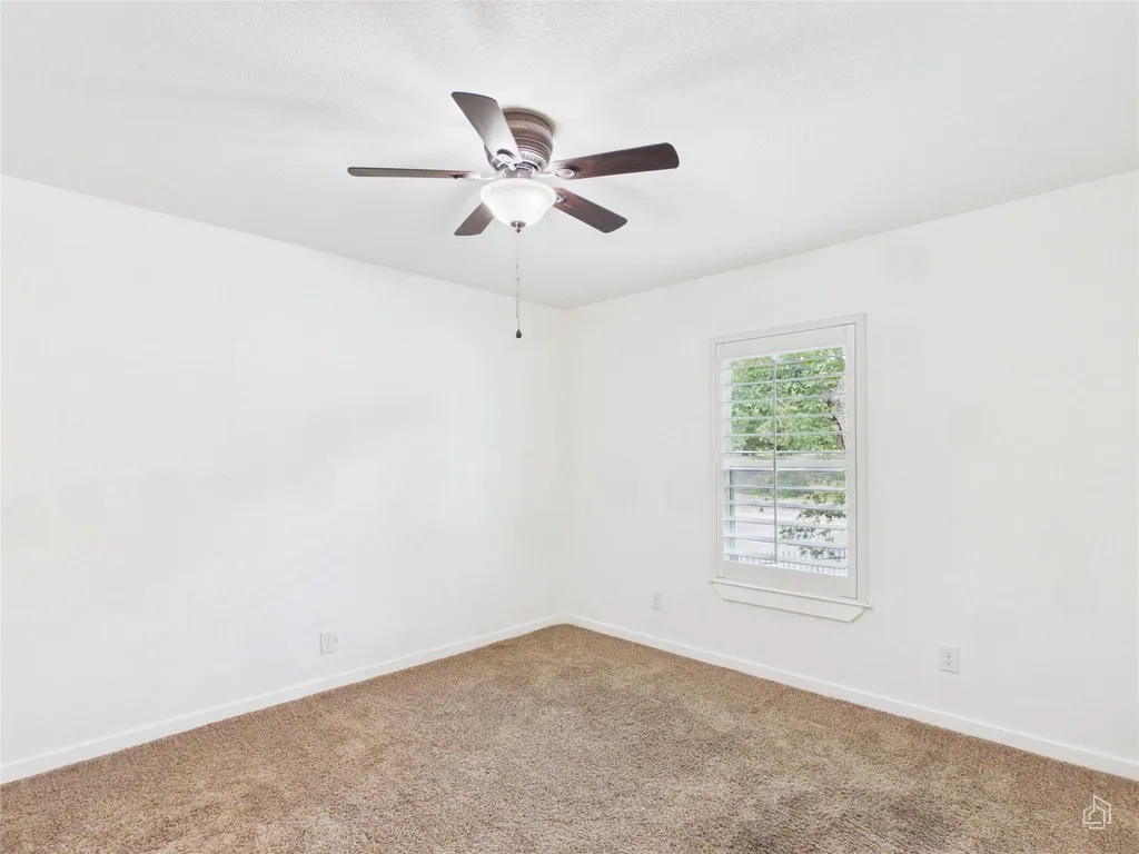 6211 Manor Road Austin TX 78723