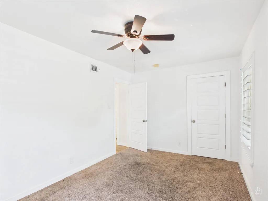 6211 Manor Road Austin TX 78723