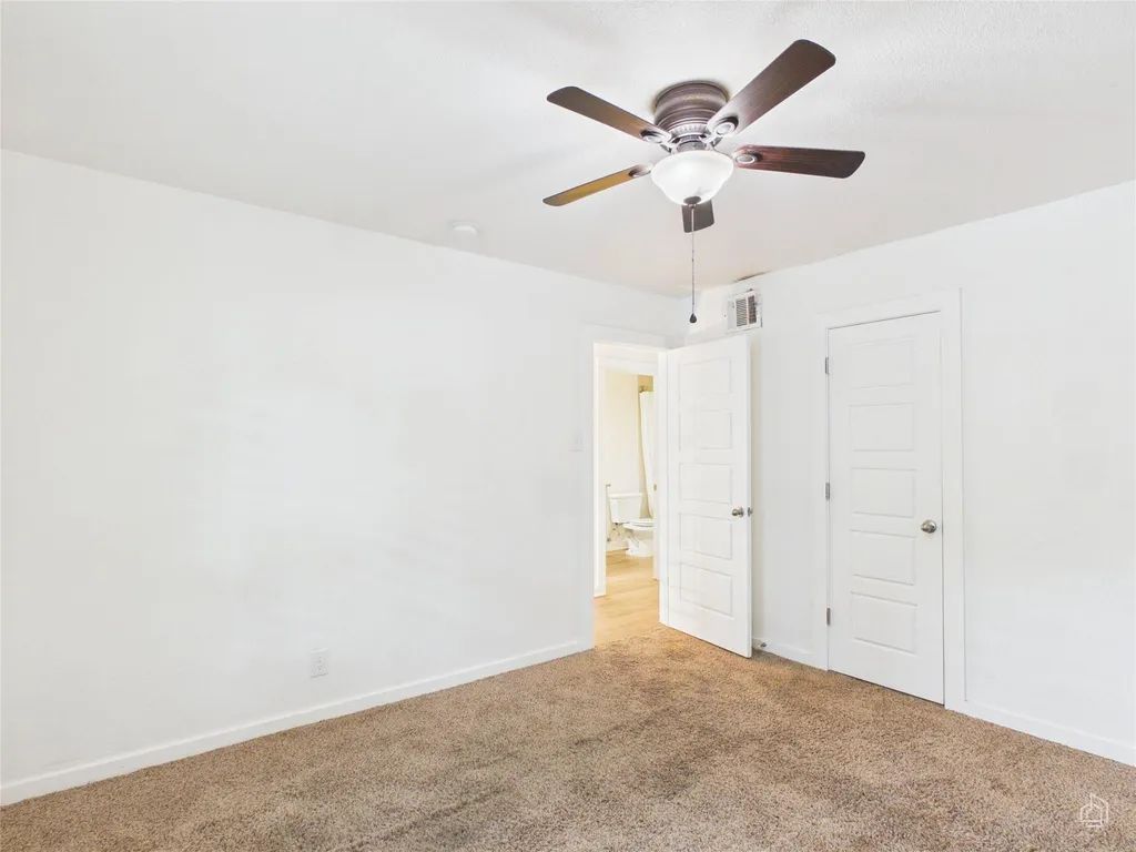 6211 Manor Road Austin TX 78723