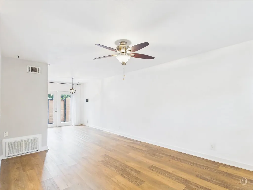 6211 Manor Road Austin TX 78723