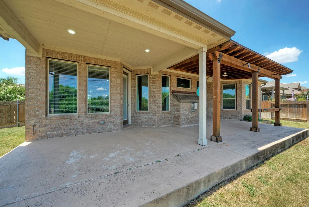 2260 Hat Bender Loop Round Rock TX 78664