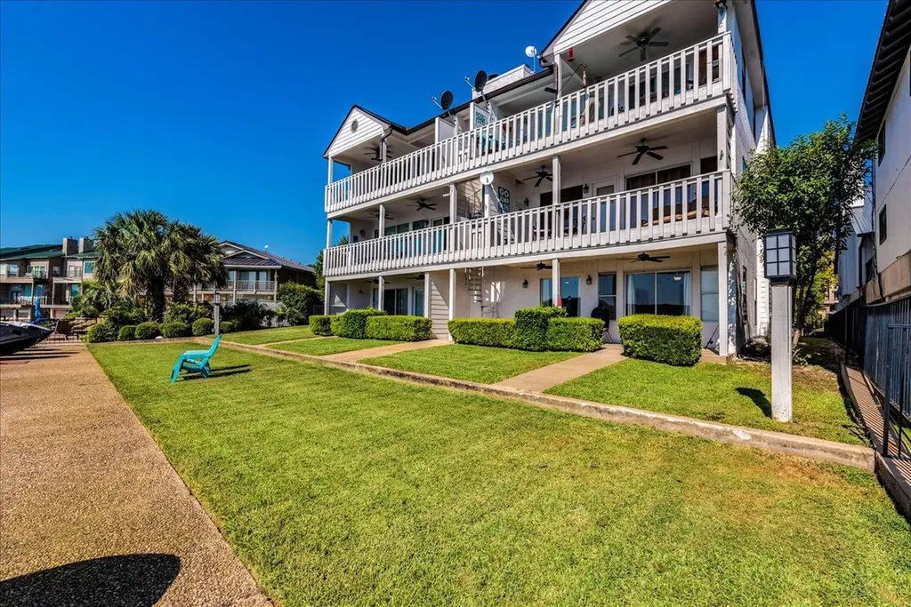 101 Island Drive Horseshoe Bay TX 78657