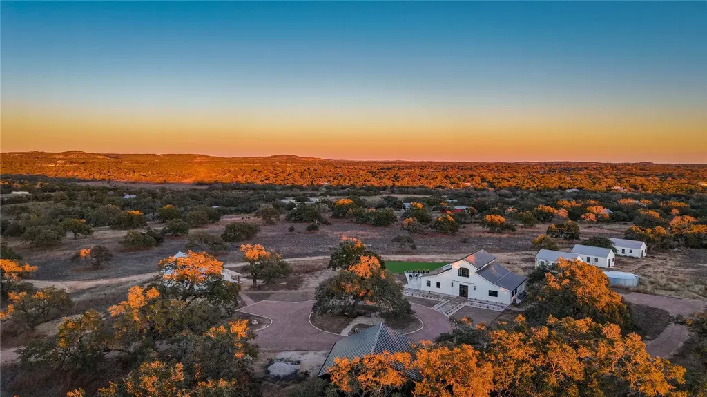 5999 Ranch Road 165 Blanco TX 78606