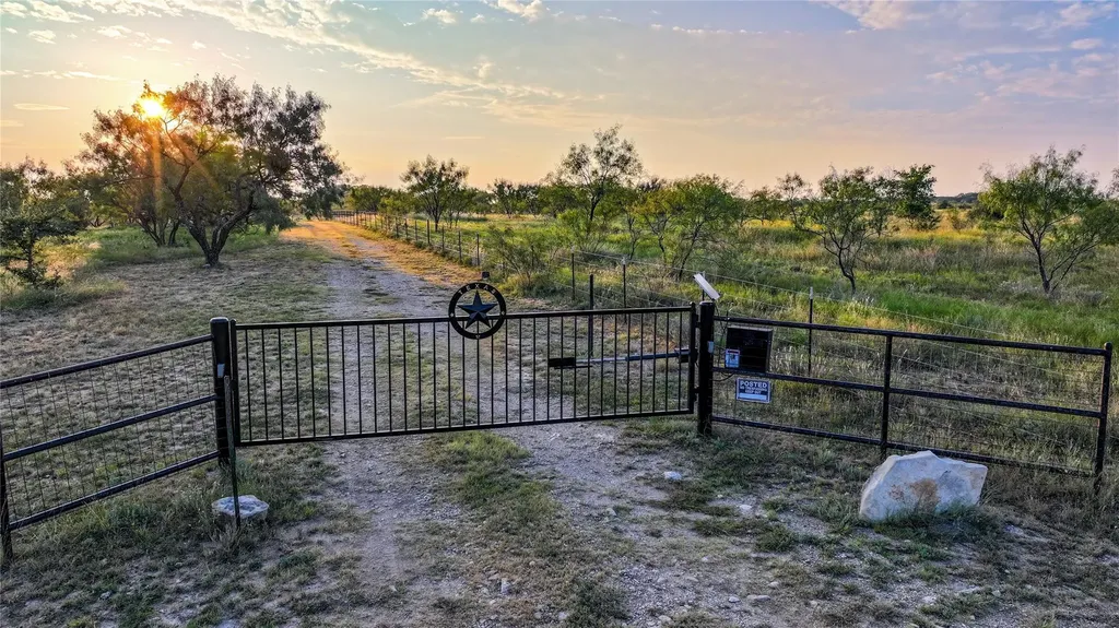 2562 County Road 2315 Lampasas TX 76550