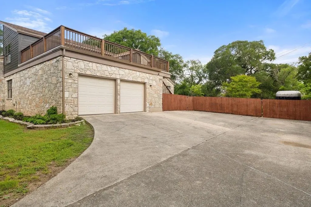 1005 Fawn Drive Schertz TX 78154