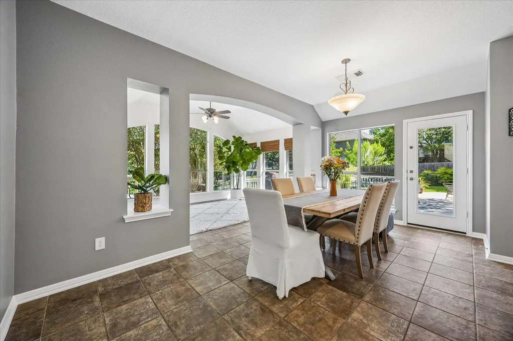 13000 Titus Court Austin TX 78732